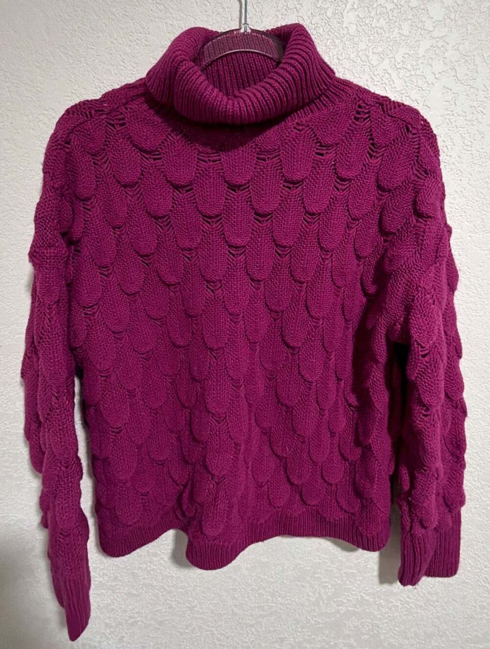 THML Turtleneck Sweater Size S Magenta Scalloped Knit Pullover